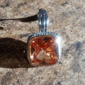 1.5 cm Orange Crystal Pendant With Magnetic Bale